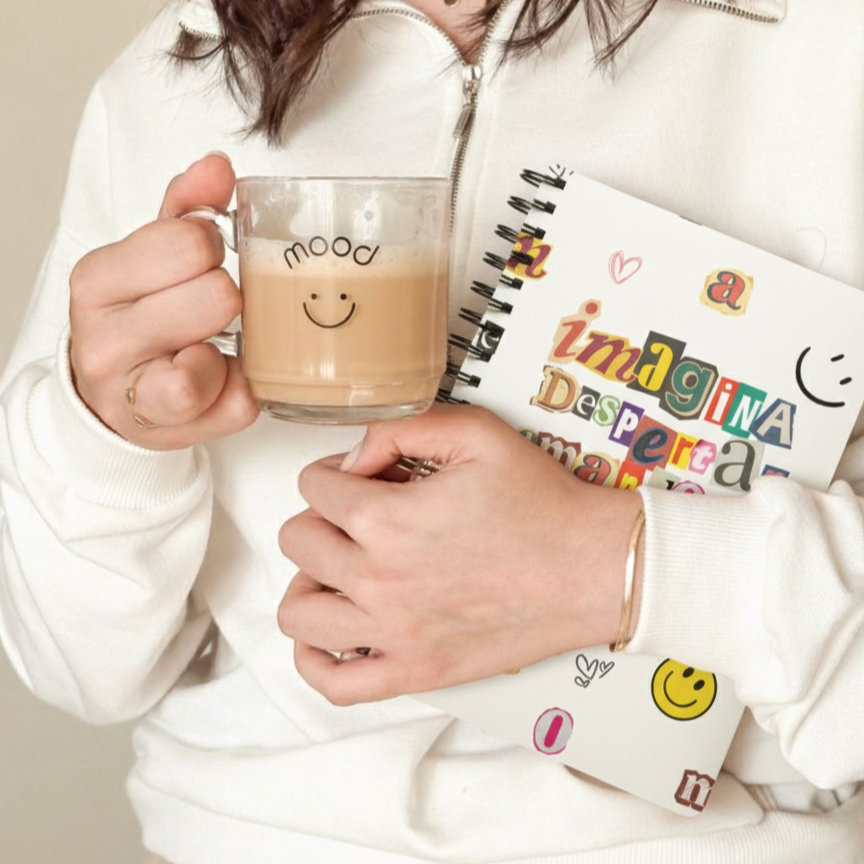 “Motivational Notebook ✨ Imagina despertar amando lo que haces | Retro Journal for Women, Dreamers & Creators”