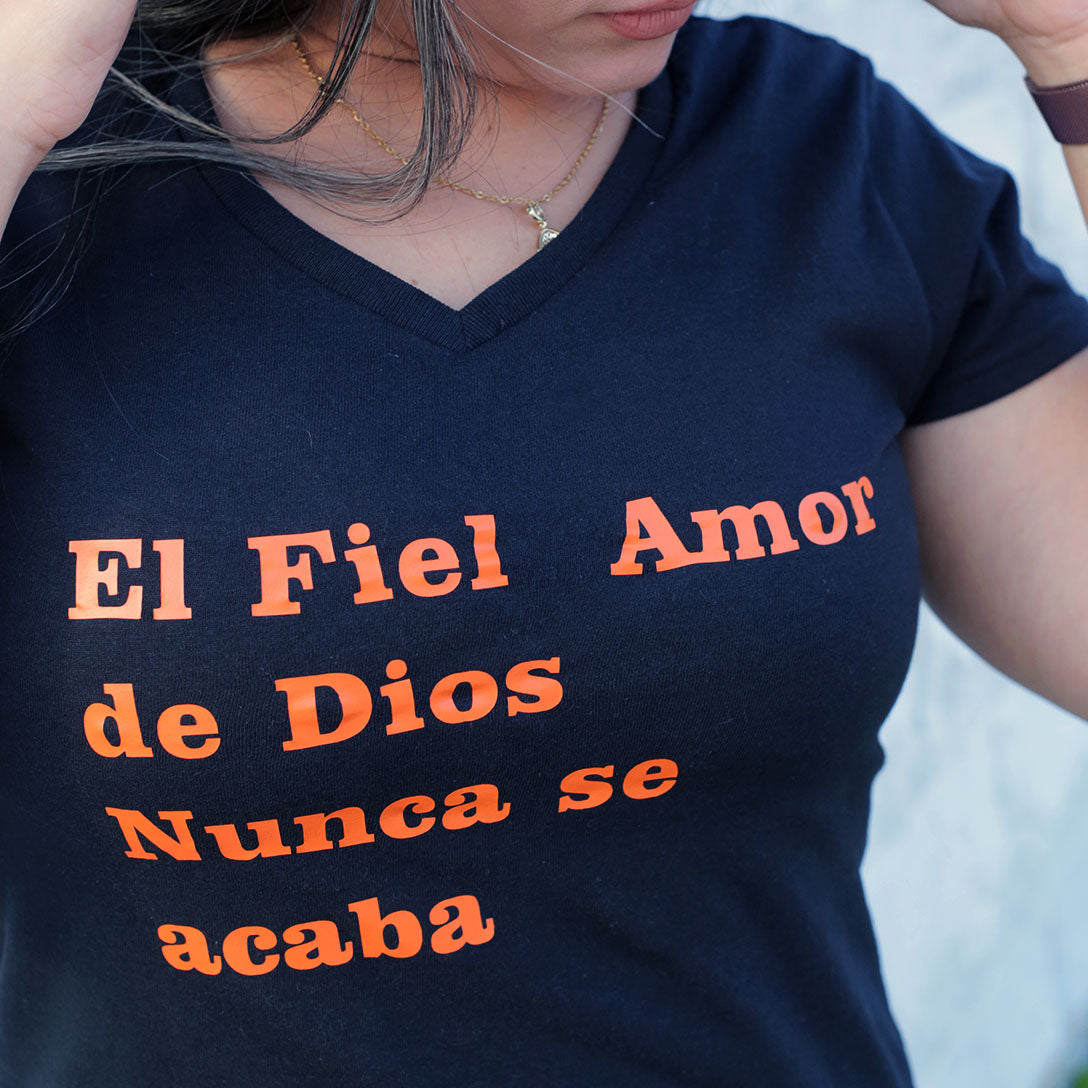 "El Fiel Amor de Dios Nunca se Acaba" Bible Verse Tees, Religious Tshirt, Spanish Christian Gift, Faith Shirt, Frases Cristianas, Camiseta en español, Hispanic Apparel