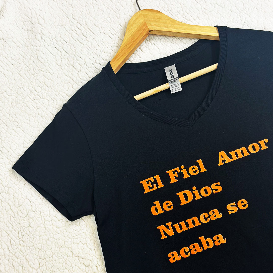 "El Fiel Amor de Dios Nunca se Acaba" Bible Verse Tees, Religious Tshirt, Spanish Christian Gift, Faith Shirt, Frases Cristianas, Camiseta en español, Hispanic Apparel
