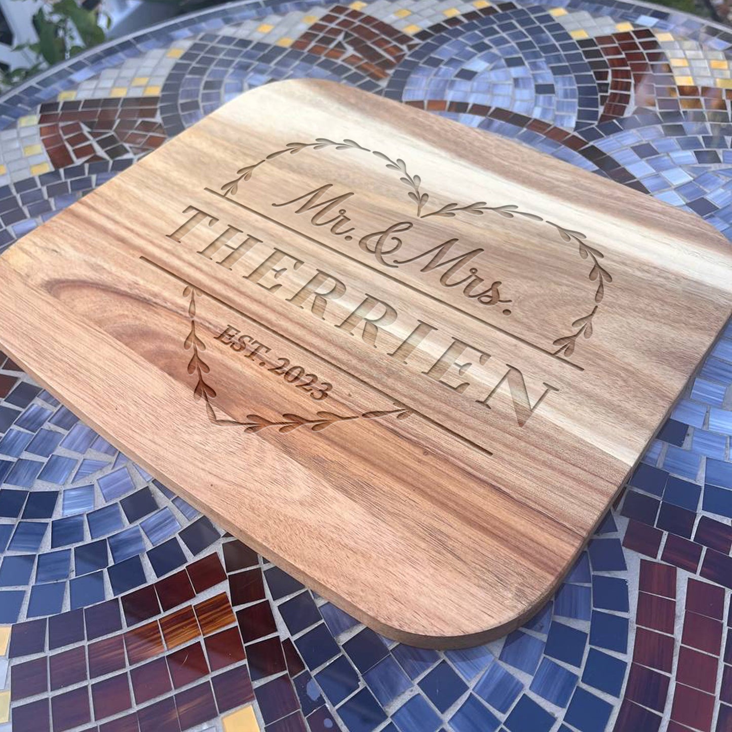 Heart shaped Personalized Charcuterie Board, Wedding Custom Cutting Board, Couple Cutting Board, Personalized Wedding Gift, Custom Cheese Board, Gift for Couples