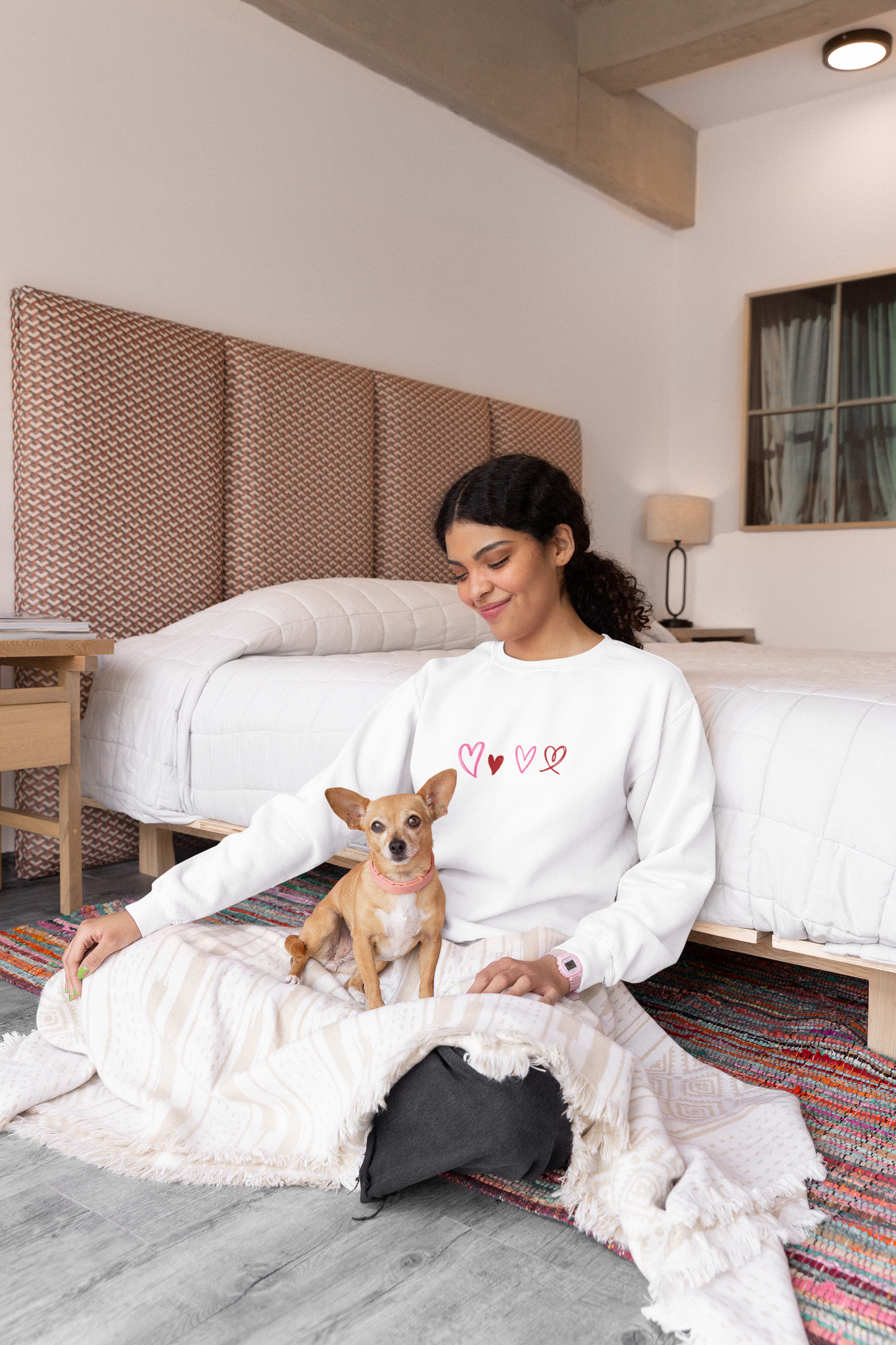"Love Like God Loves" Crewneck – Faith-Inspired Comfort for Women, Spread God’s Love in Style! 💕